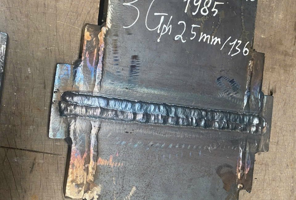 Tuyển thợ hàn sang Hàn Quốc